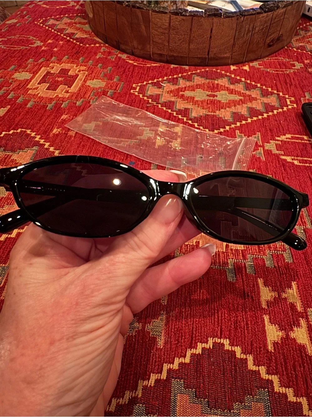NWOT cat eye small oval black sunglasses